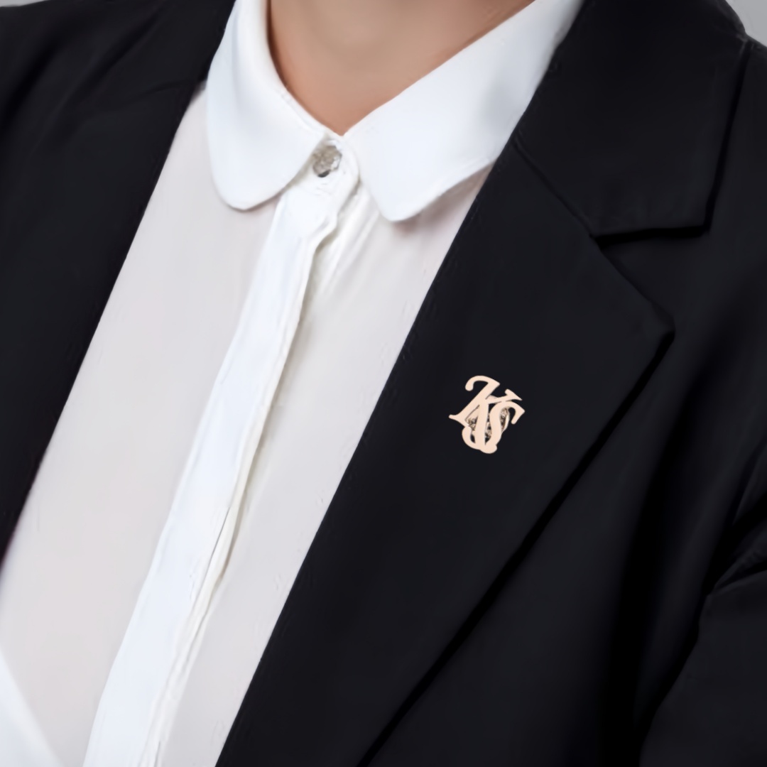 Broche de lapela com iniciais  - Men'S Fashion Labels avaliação e preço