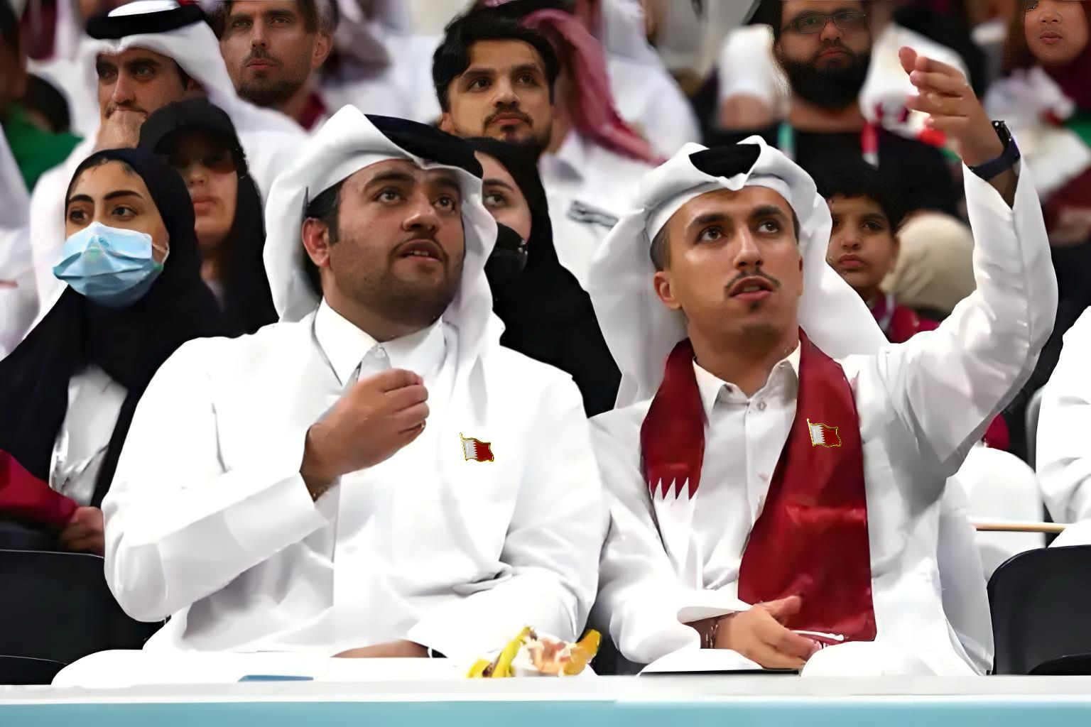 Pin de Lapela com a Bandeira d - Men'S Fashion Qatar avaliação e preço